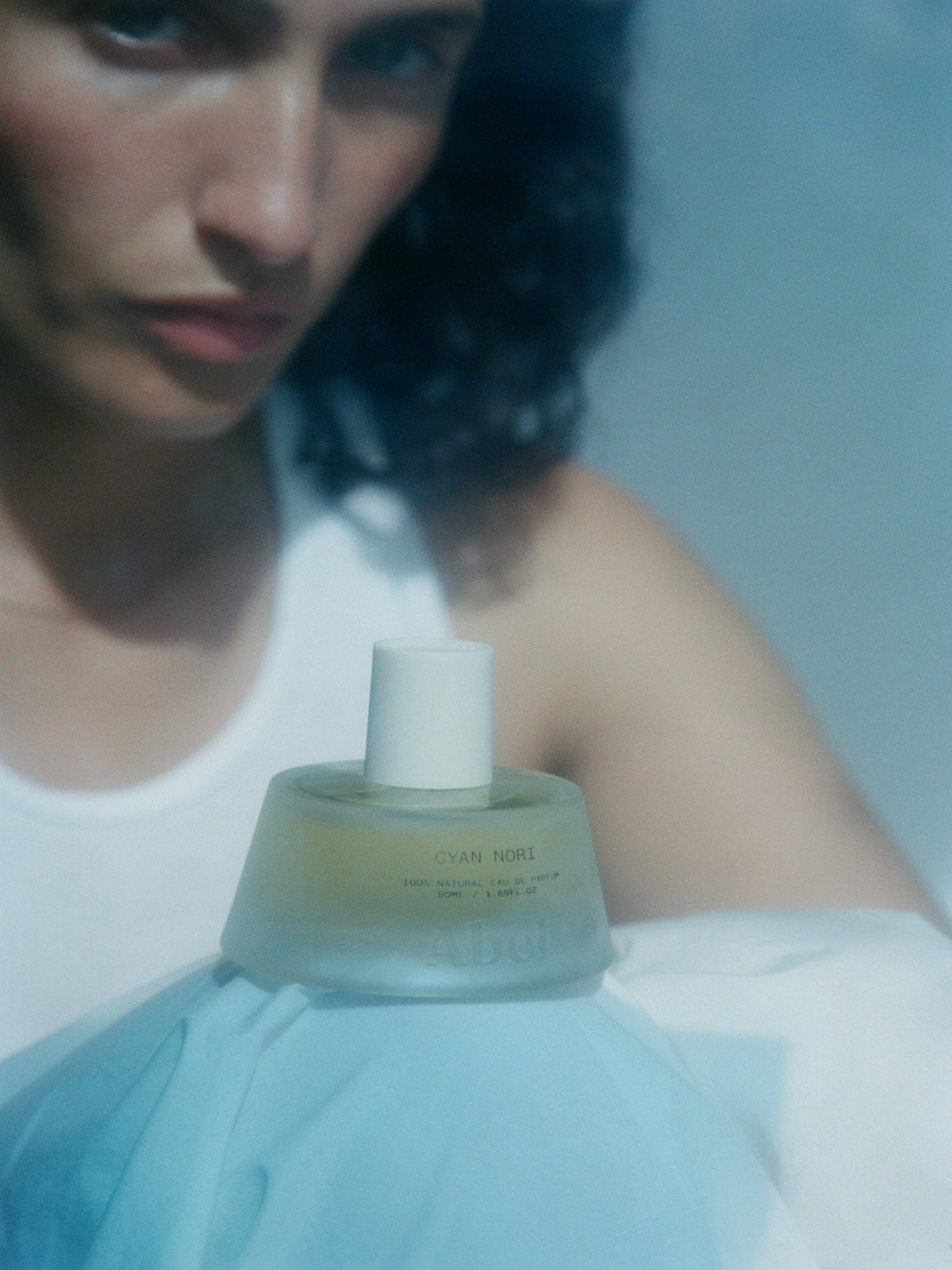 Abel Cyan Nori Eau de Parfum 50 ml with model