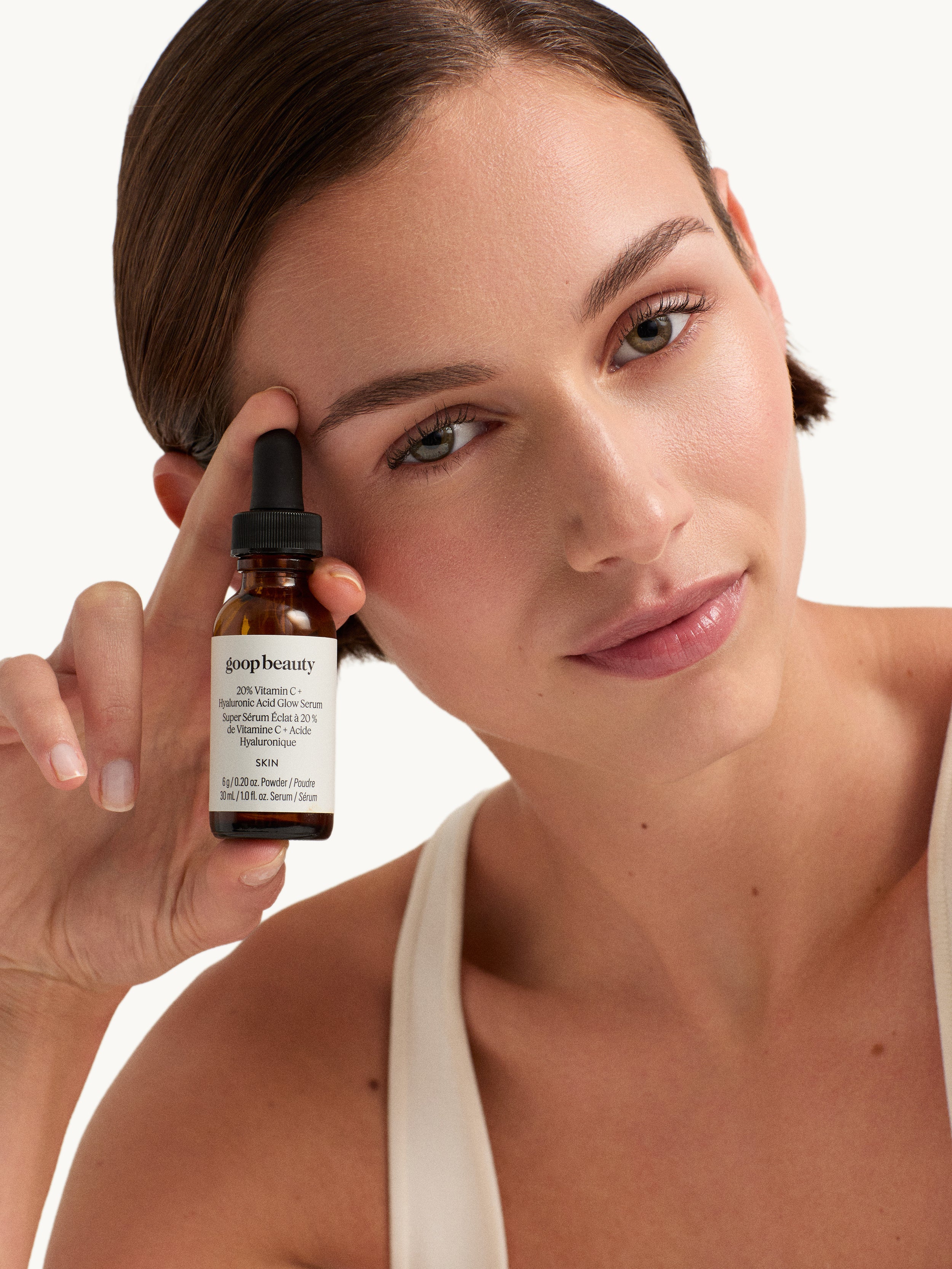 GOOP BEAUTY 20% Vitamin C + Hyaluronic Acid Glow Serum Model Image