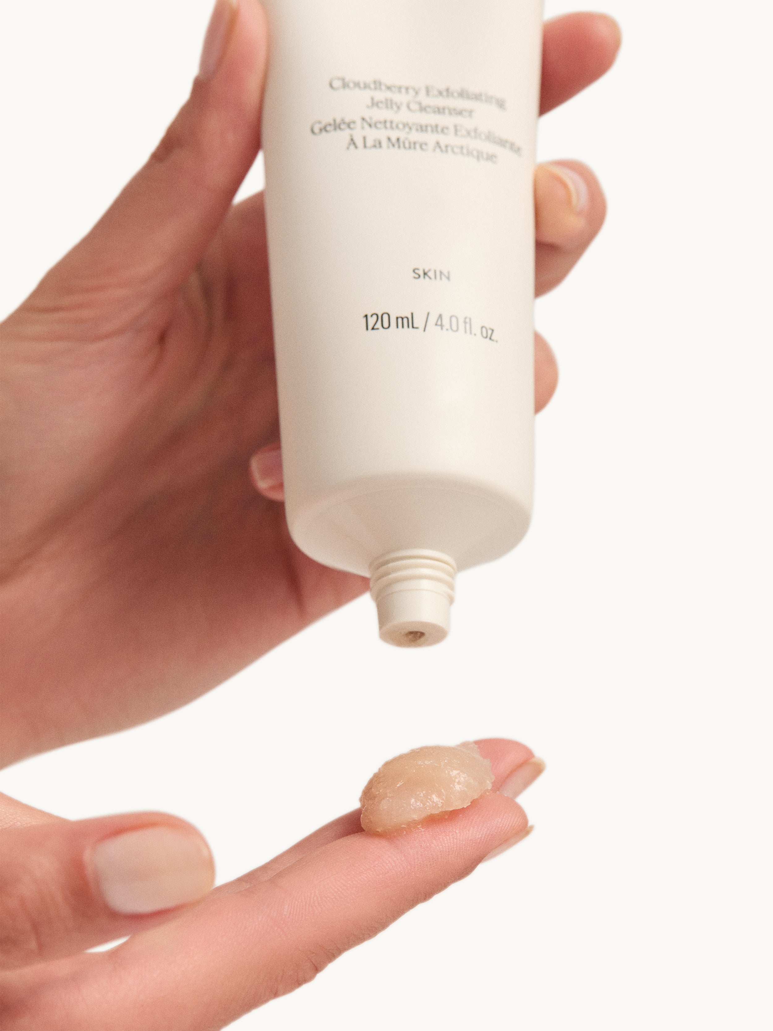 GOOP BEAUTY Cloudberry Exfoliating Jelly Cleanser Lifestyle