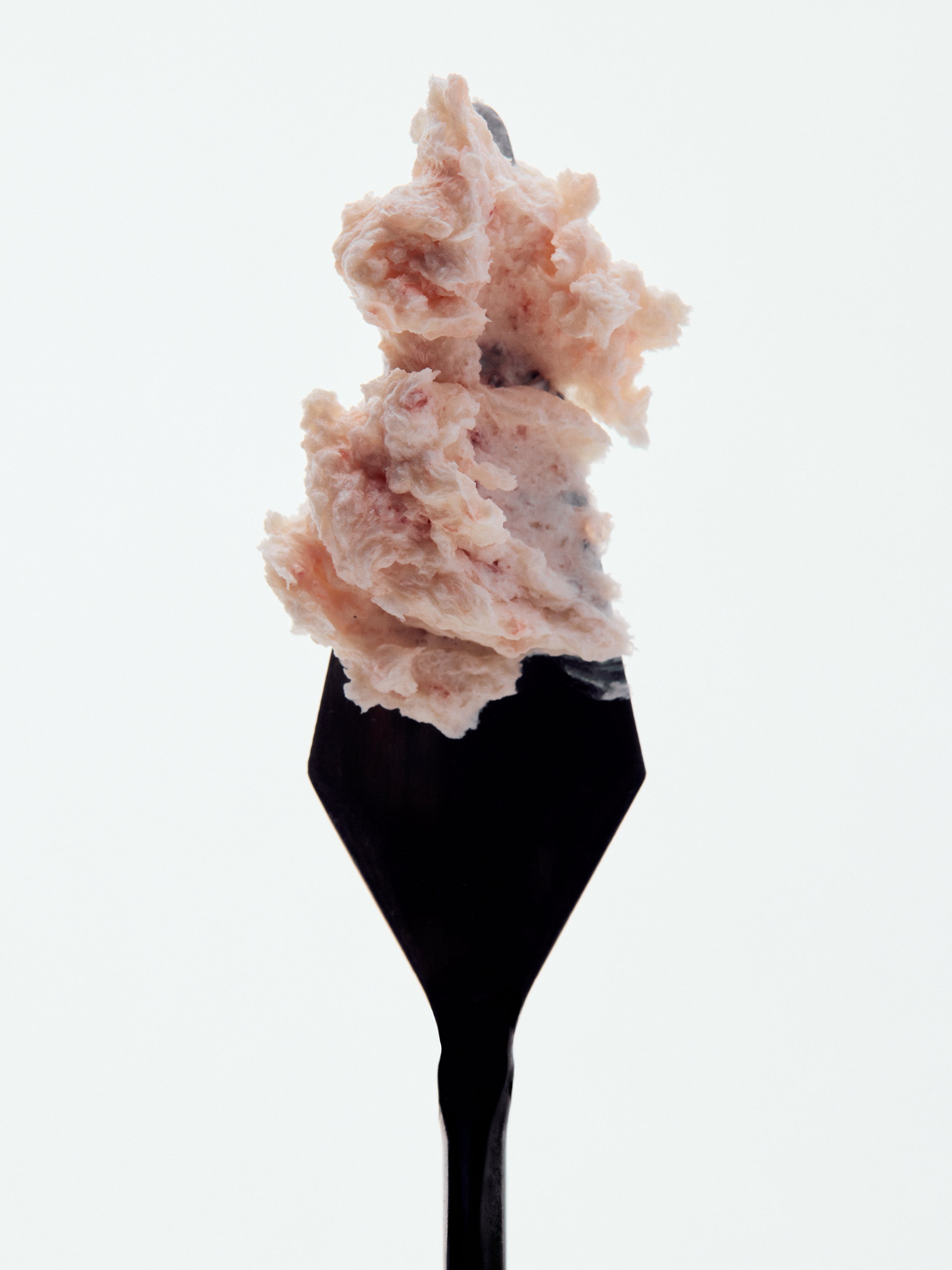 GOOP BEAUTY Himalayan Salt Scalp Scrub Shampoo Texture