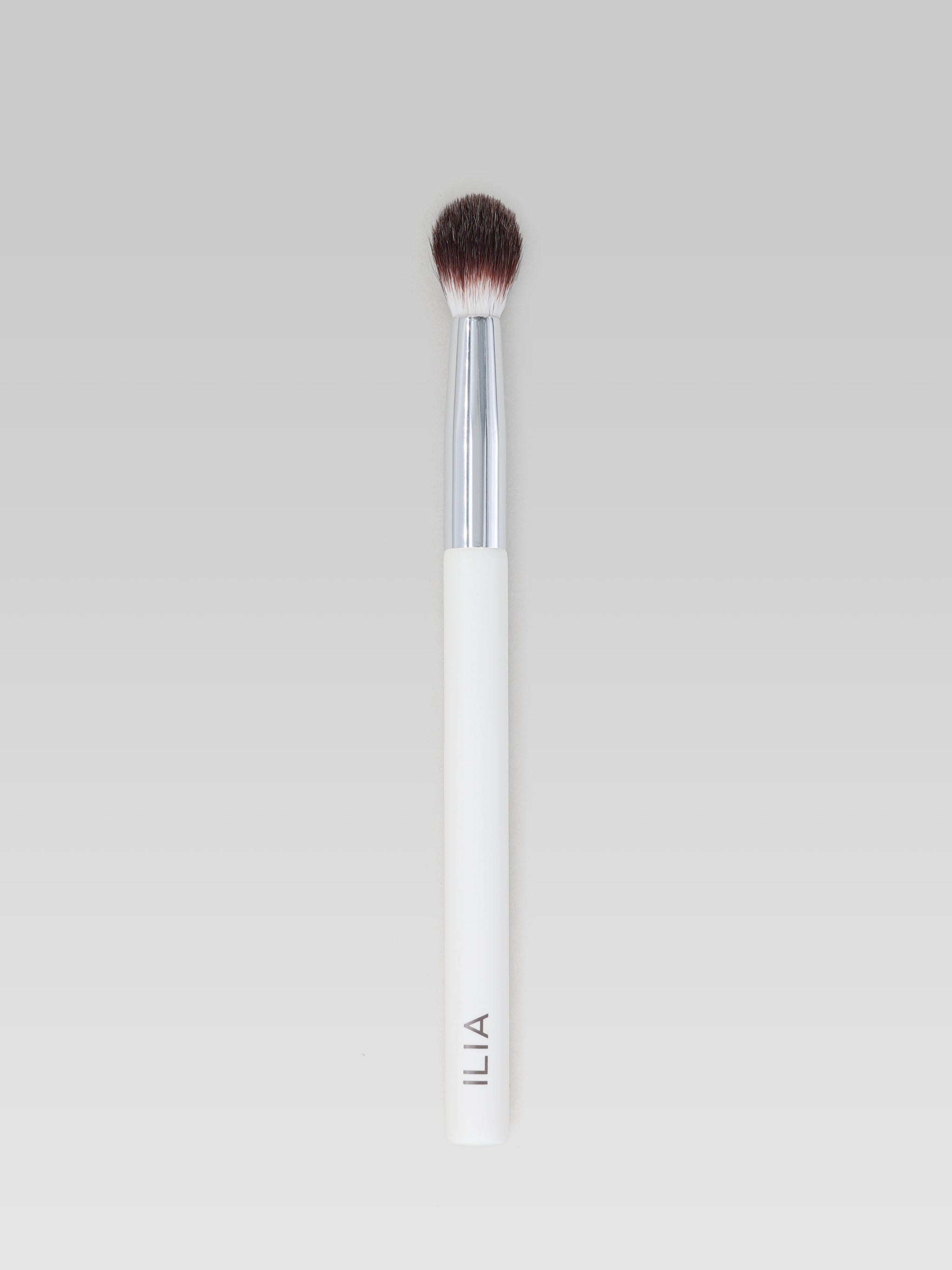 ILIA BEAUTY Blending Brush product shot