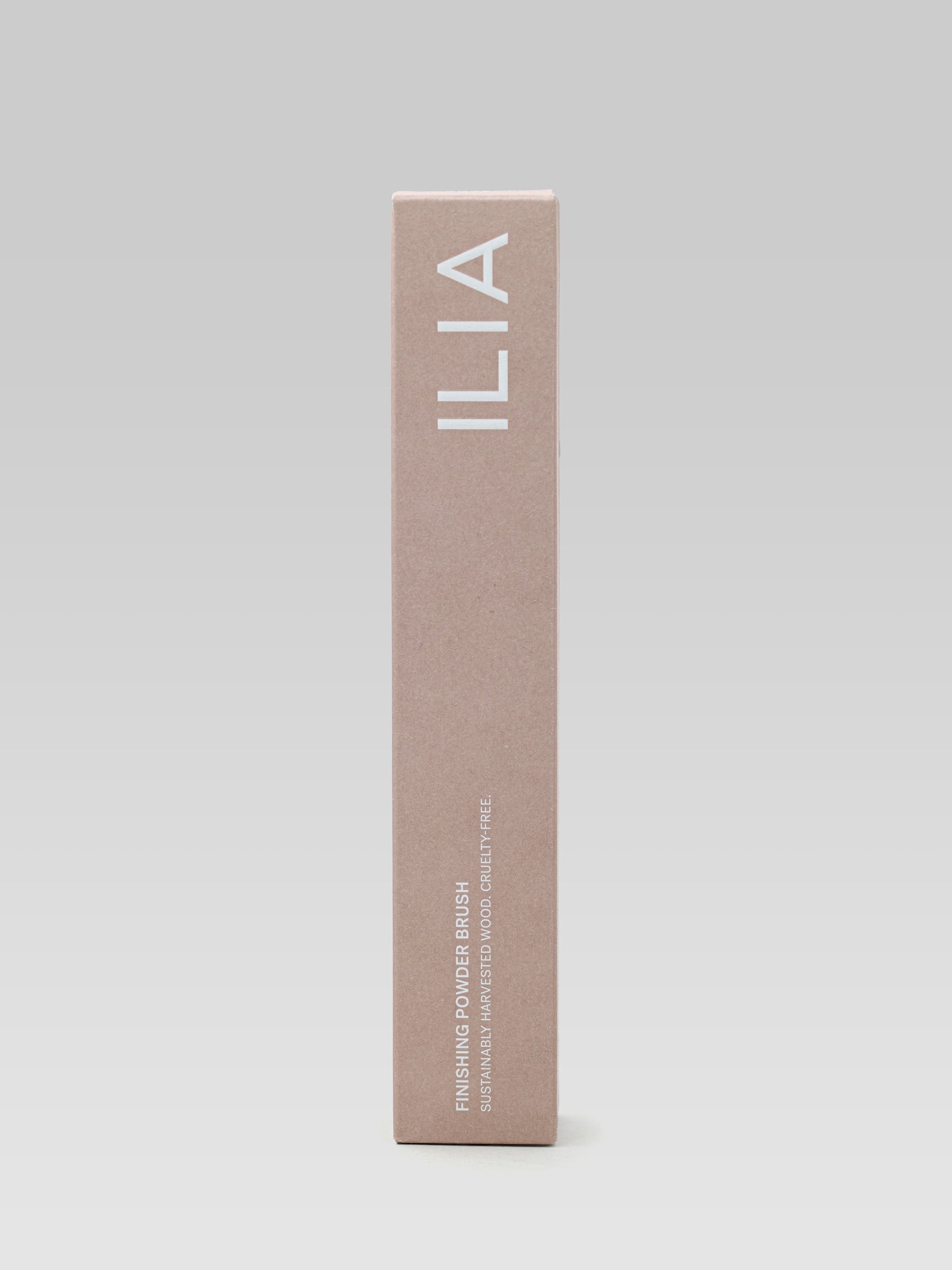 ILIA BEAUTY Finishing Powder Brush packaging