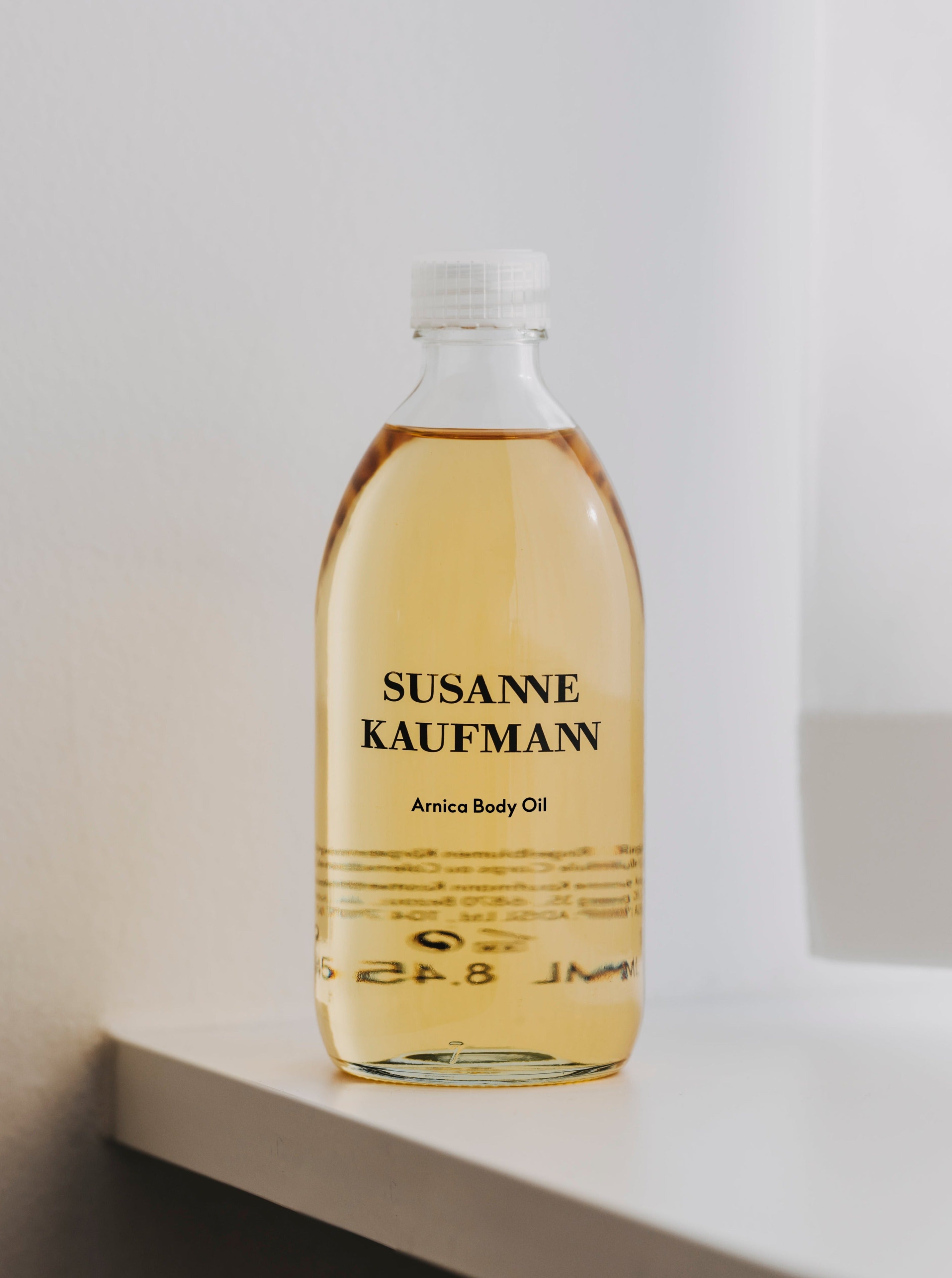 Susanne Kaufmann Arnica Body Oil mood picture