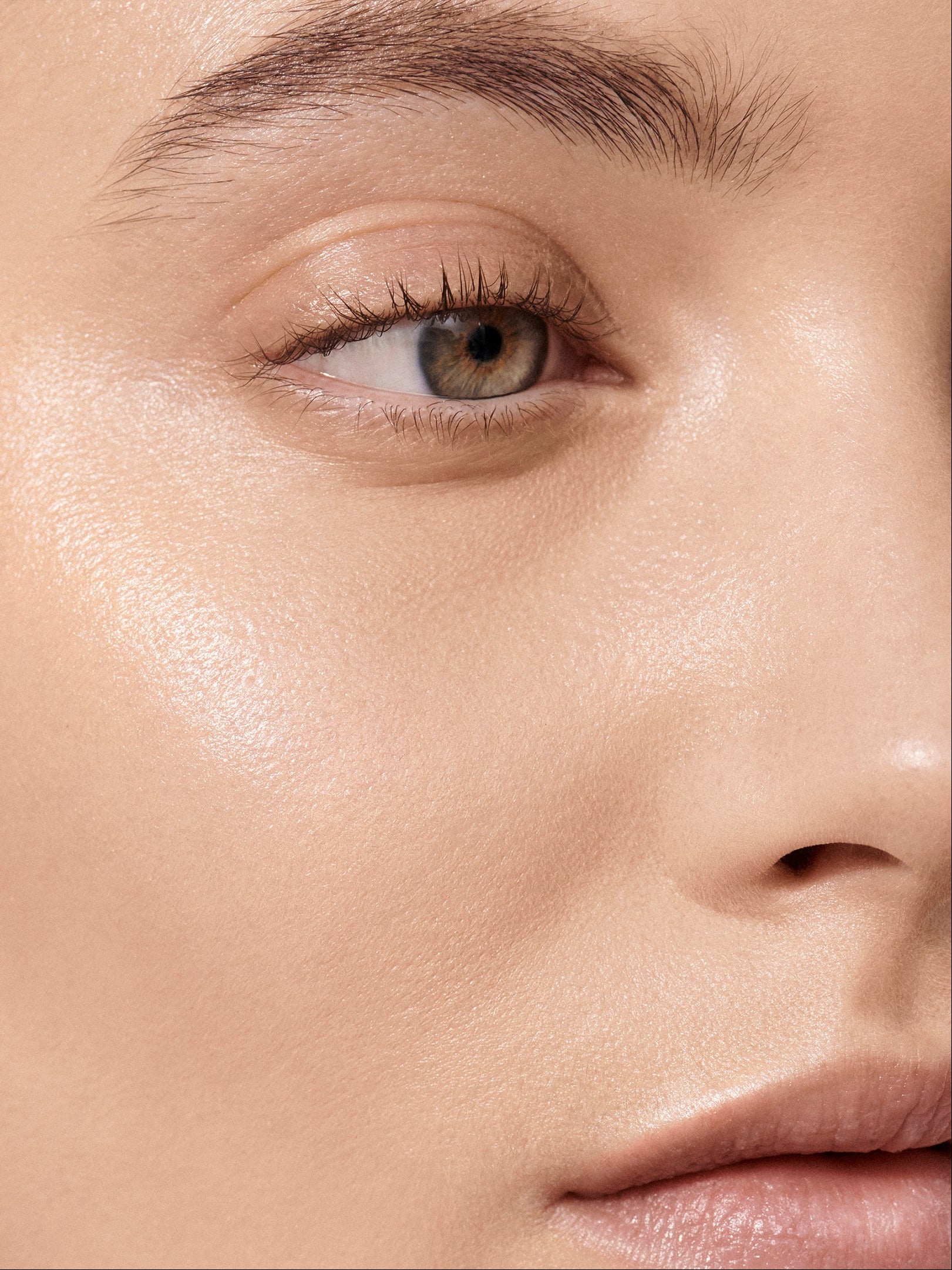 WestmanAtelier Vital Skin Foundation Stick in Atelier IV Model Image