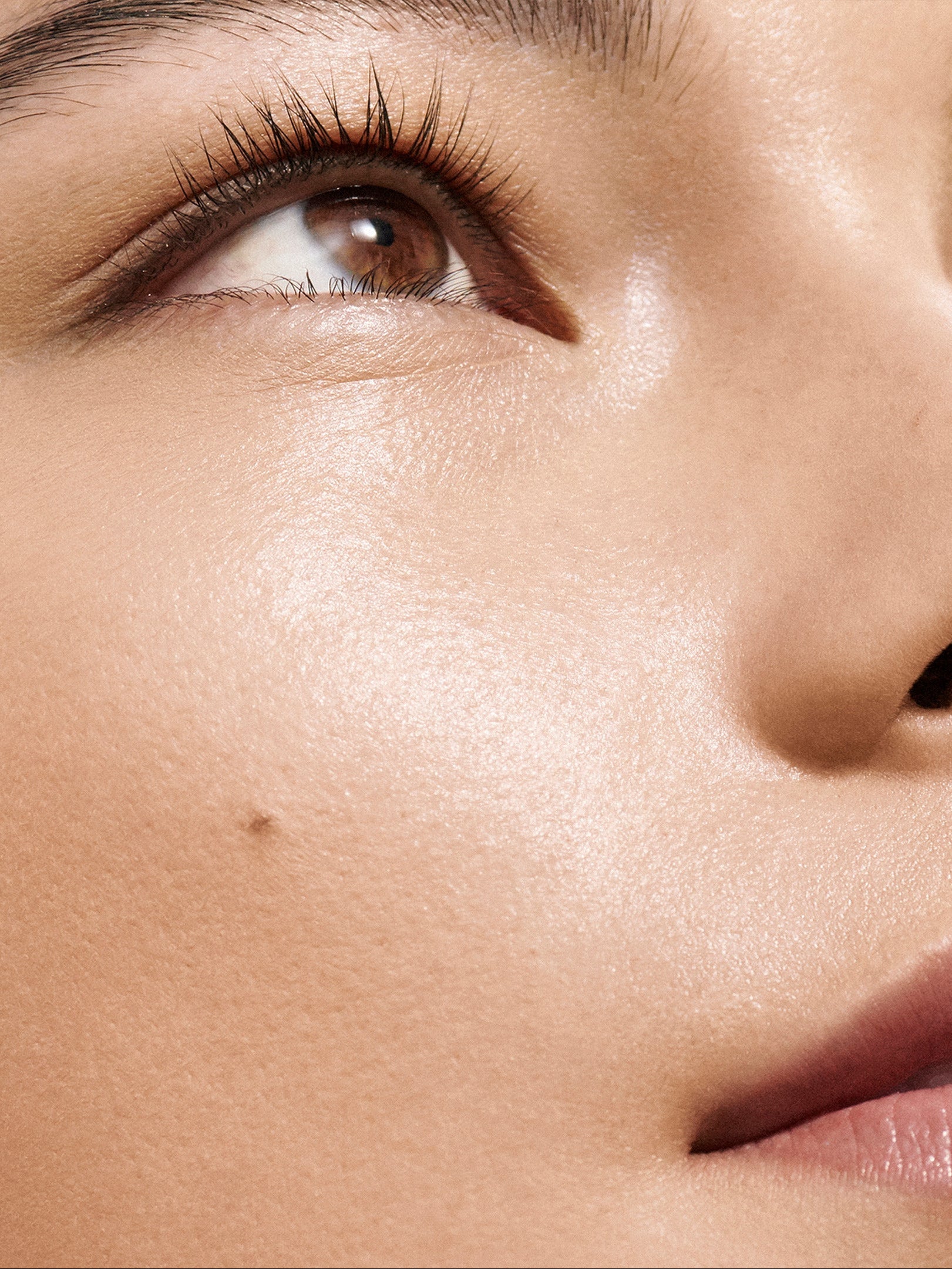 WestmanAtelier Vital Skin Foundation Stick in Atelier V Model Image