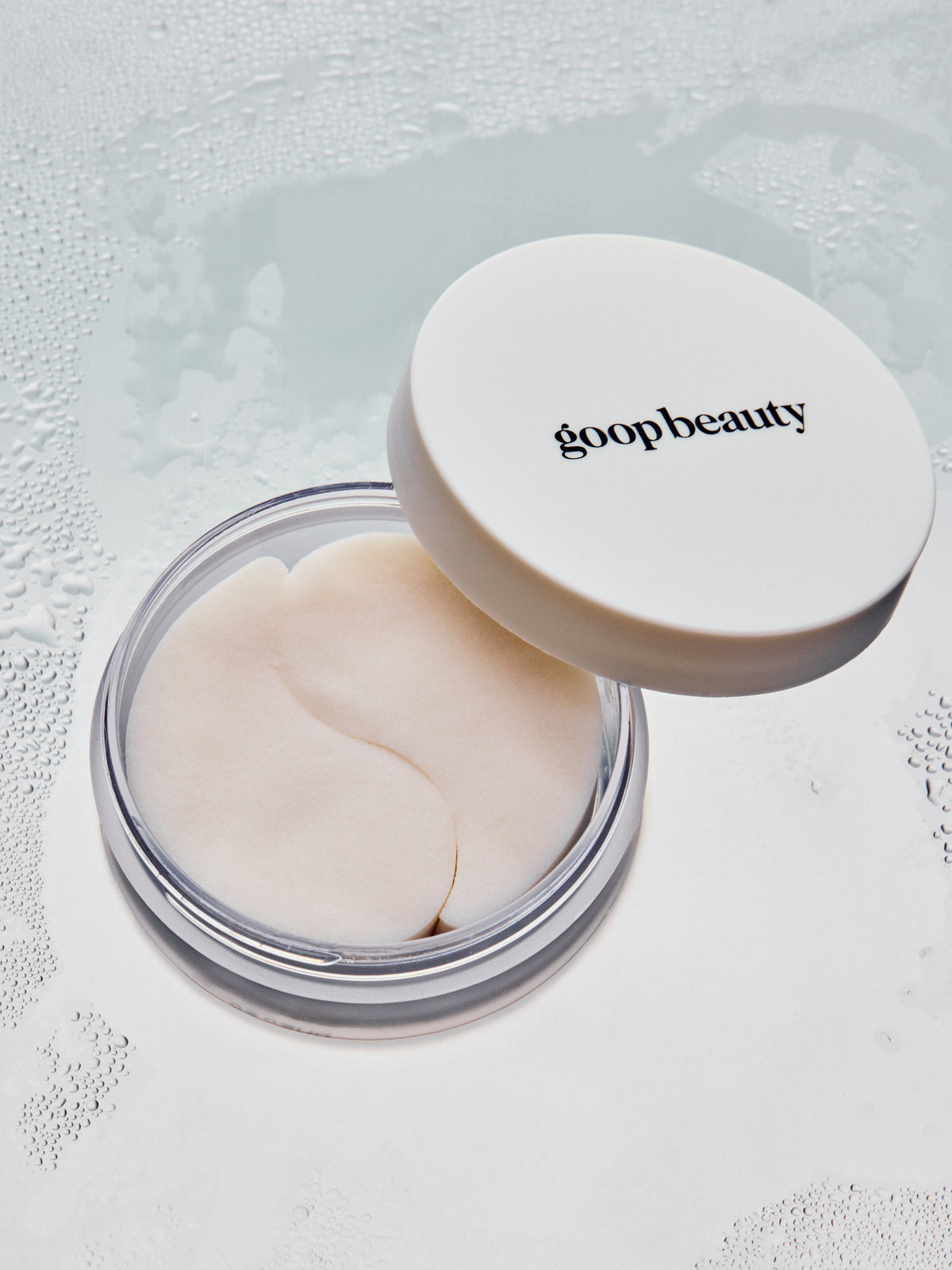 goop beauty Lift + Depuff Eye Masks with eye patches