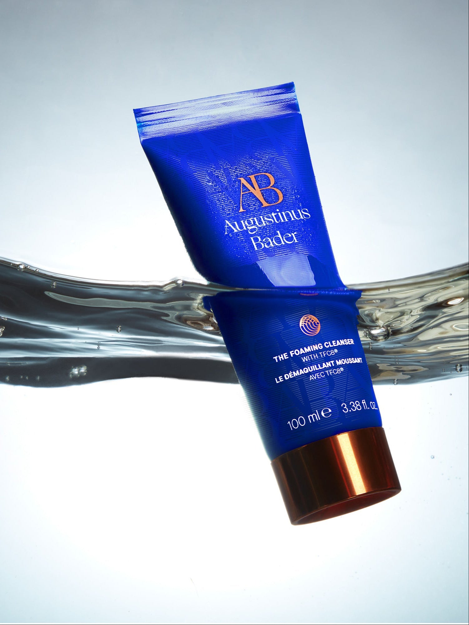 AUGUSTINUS BADER The Foaming Cleanser lifestyle