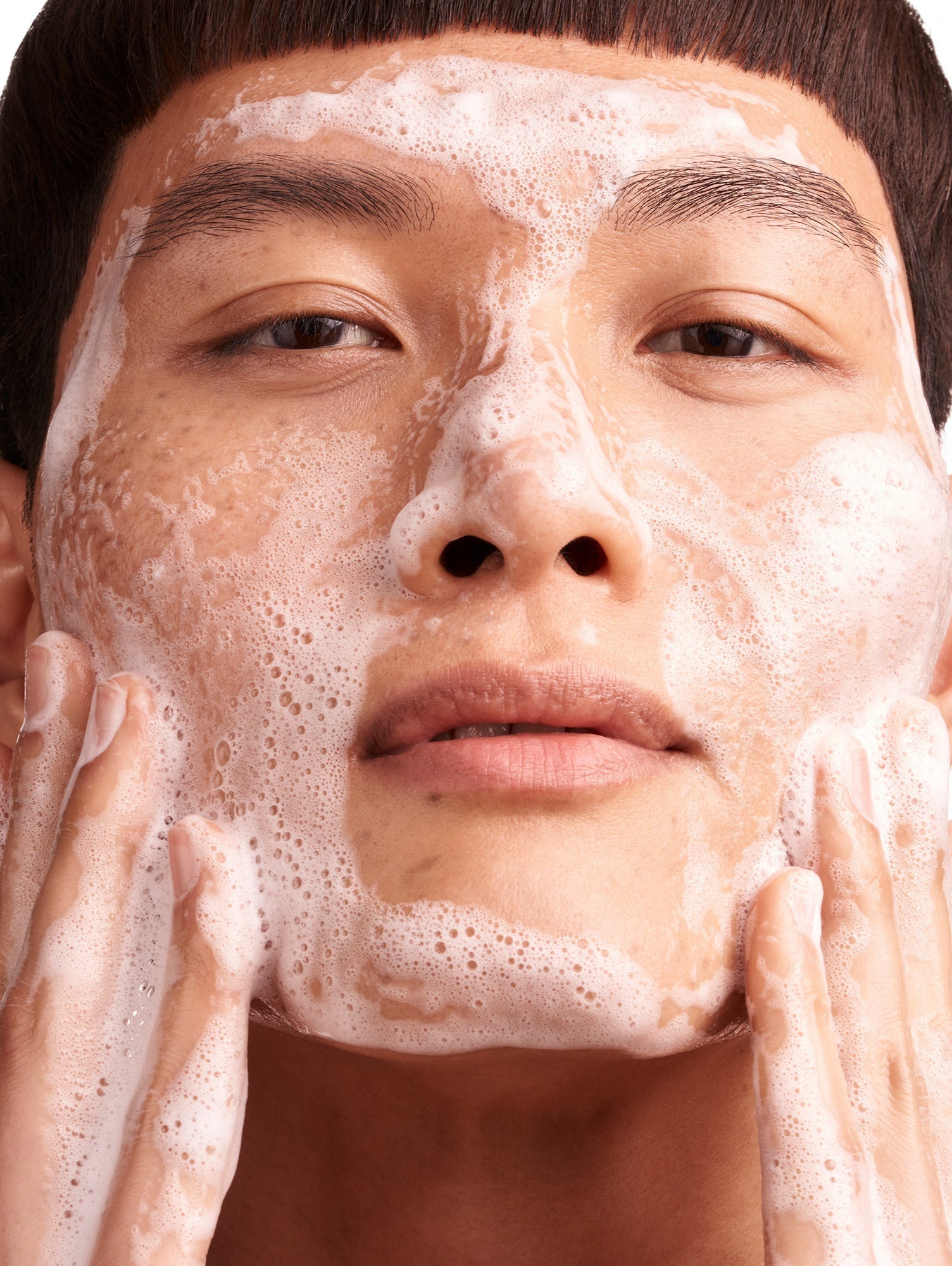 AUGUSTINUS BADER The Foaming Cleanser Model