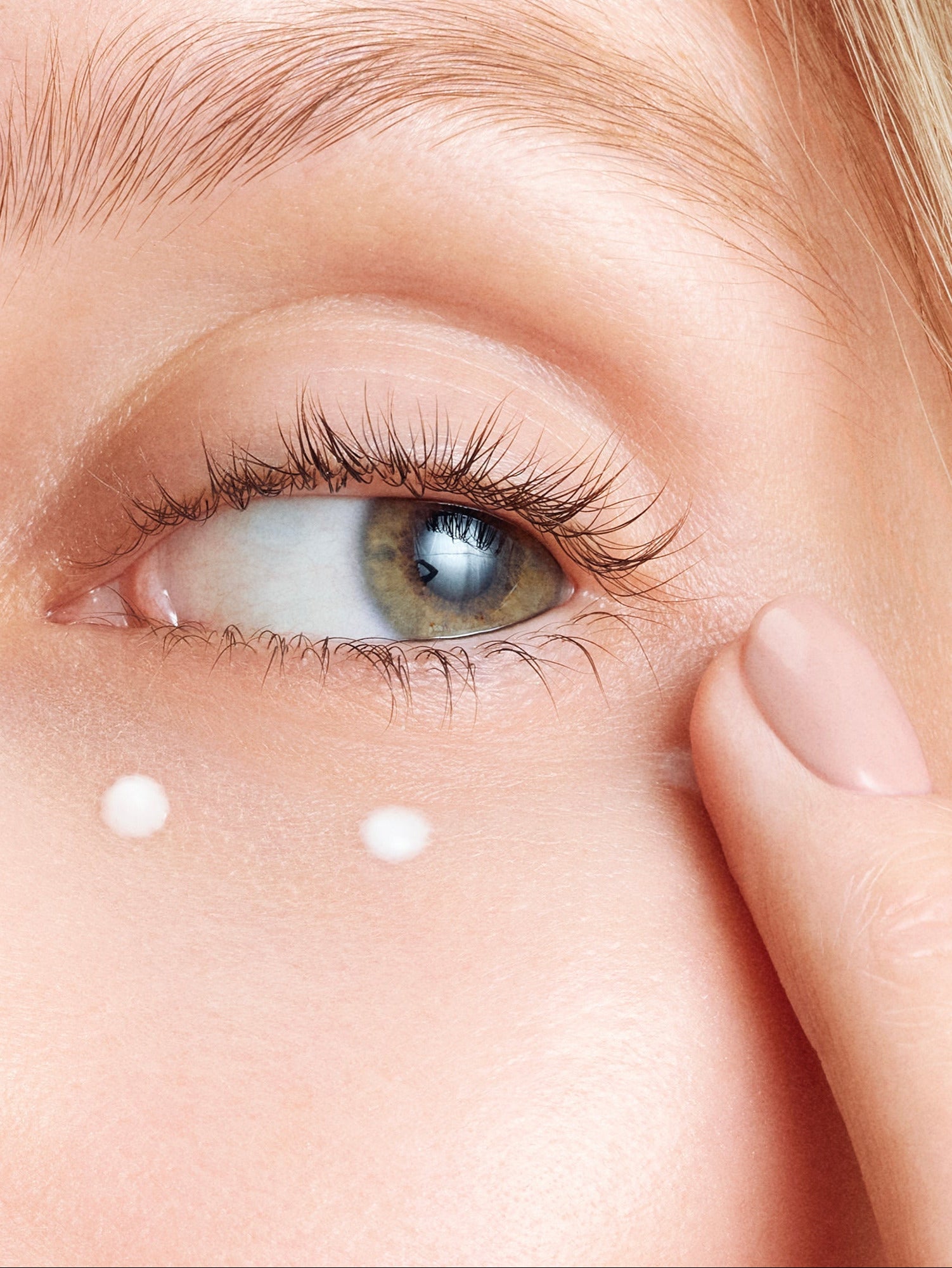 AUGUSTINUS BADER The Rich Eye Cream Model