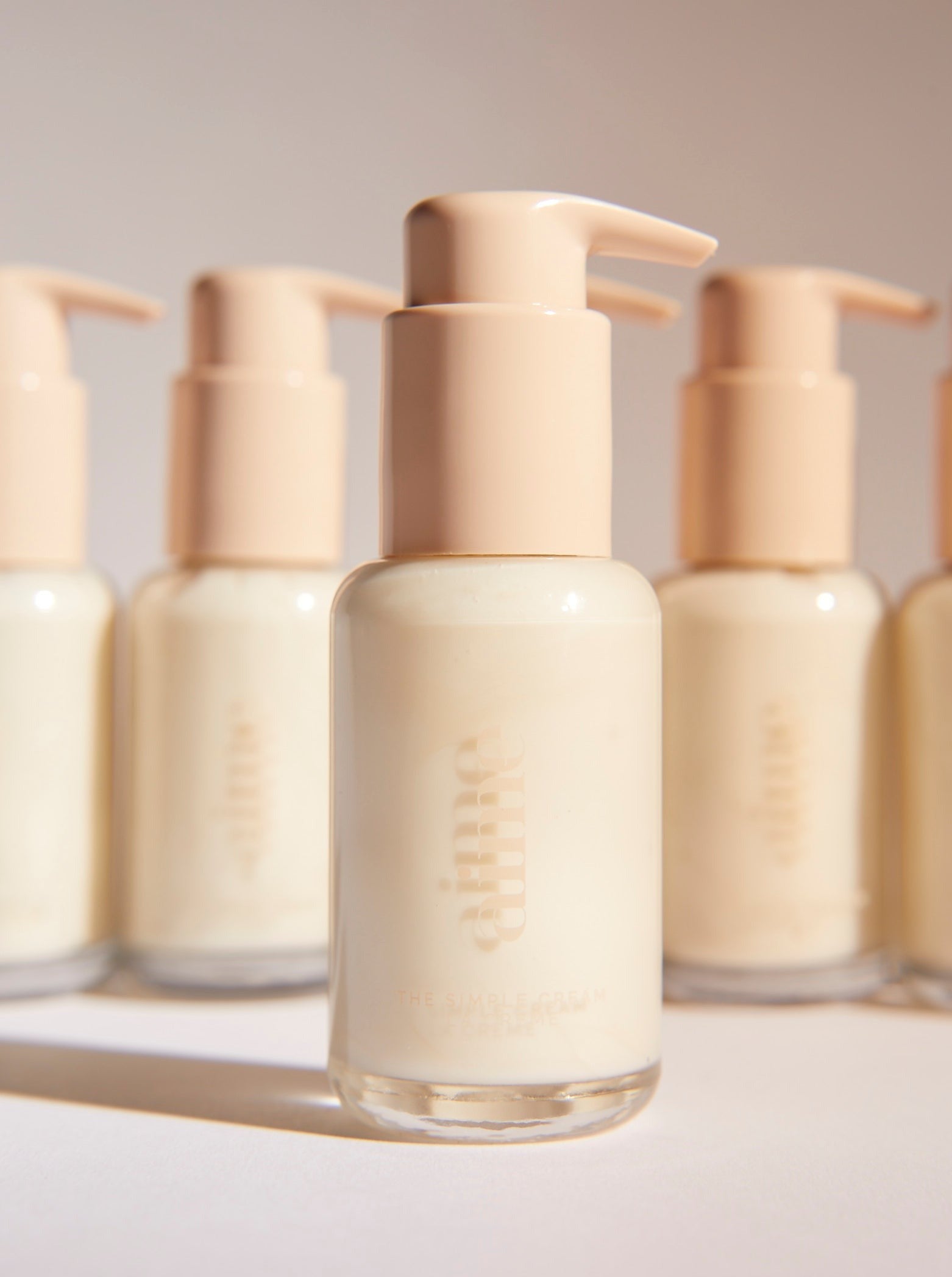 Aime The Simple Cream Lifestyle Picture