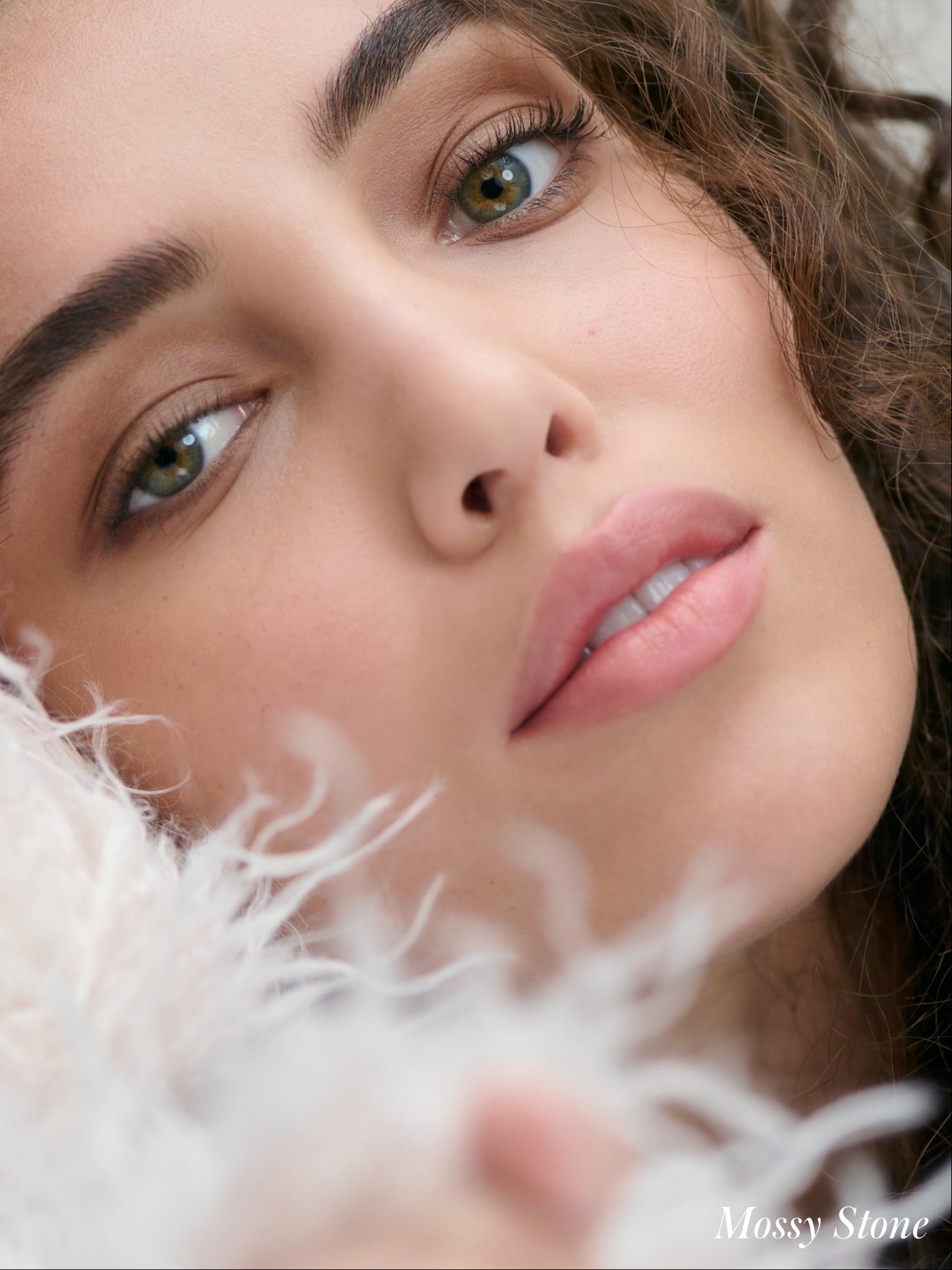 RMS BEAUTY Cashmere Matte Eyelights in Mossy Stone Model Image