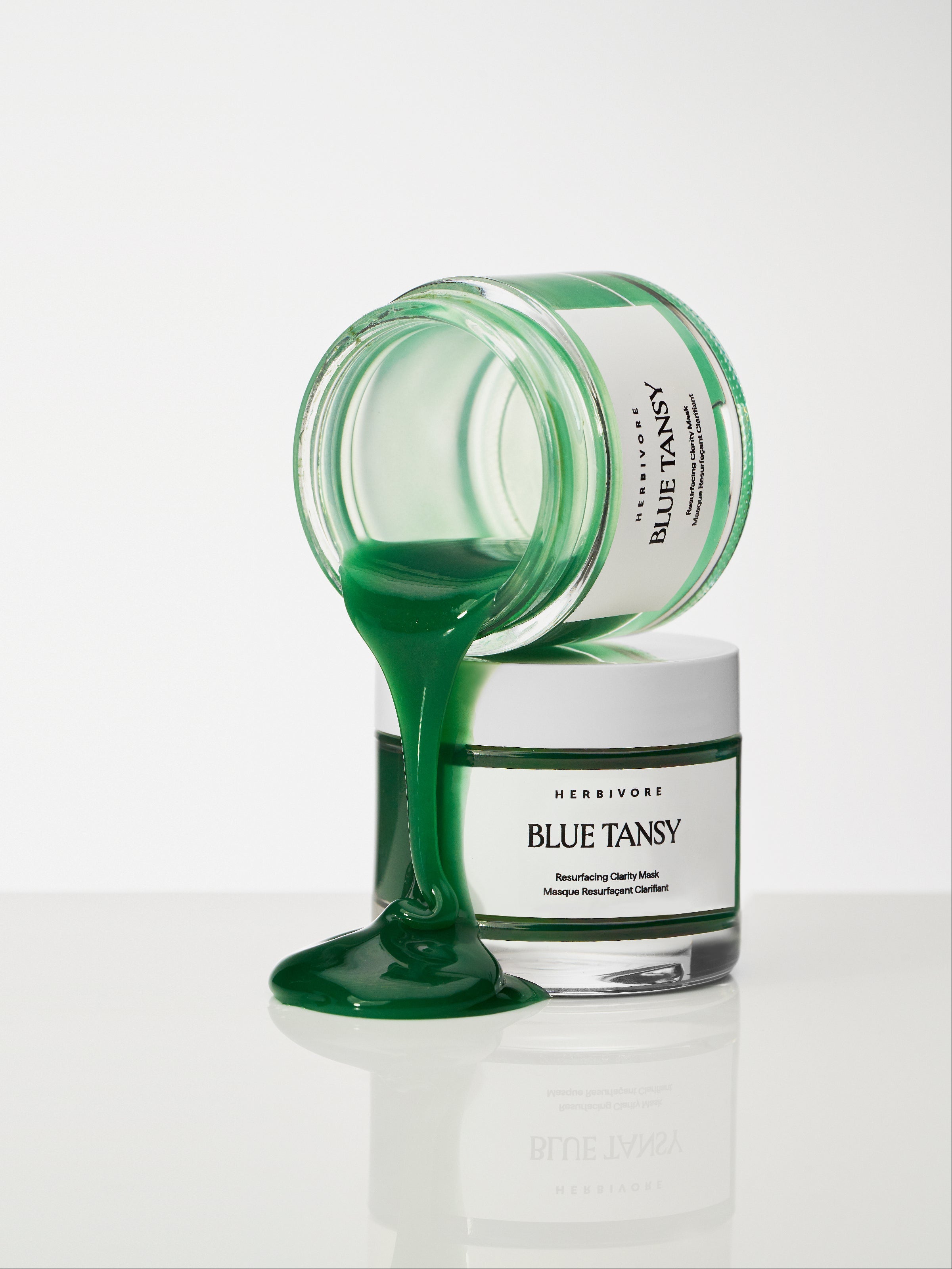 HERBIVORE BOTANICALS Blue Tansy Invisible Pores Resurfacing Clarity Mask Lifestyle