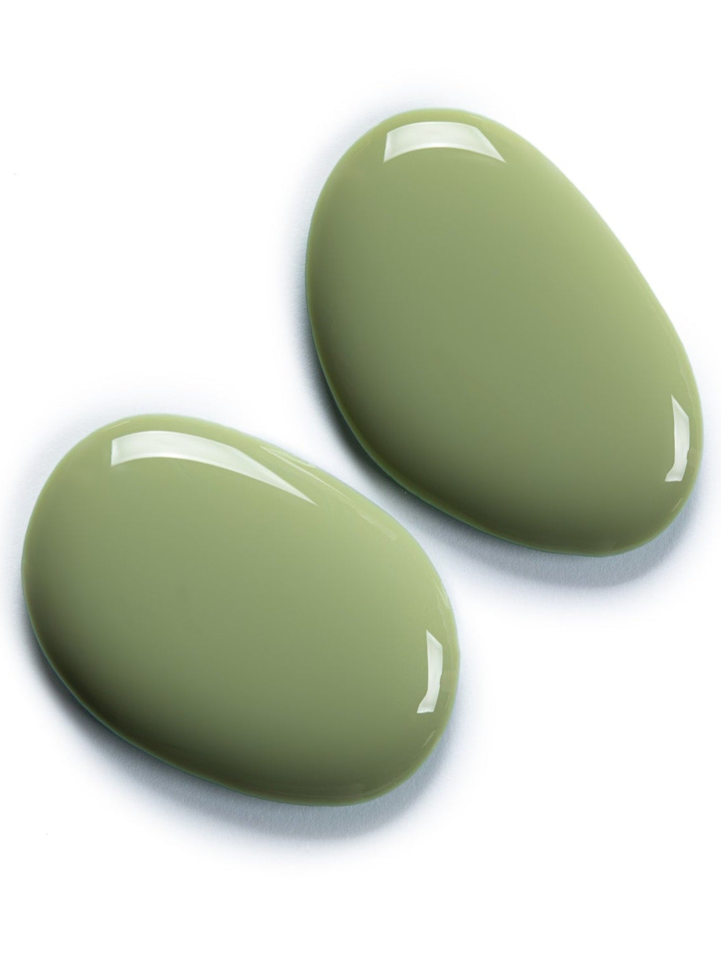 KAROLIN VAN LOON Fleur de Menthe mint green nail polish swatch