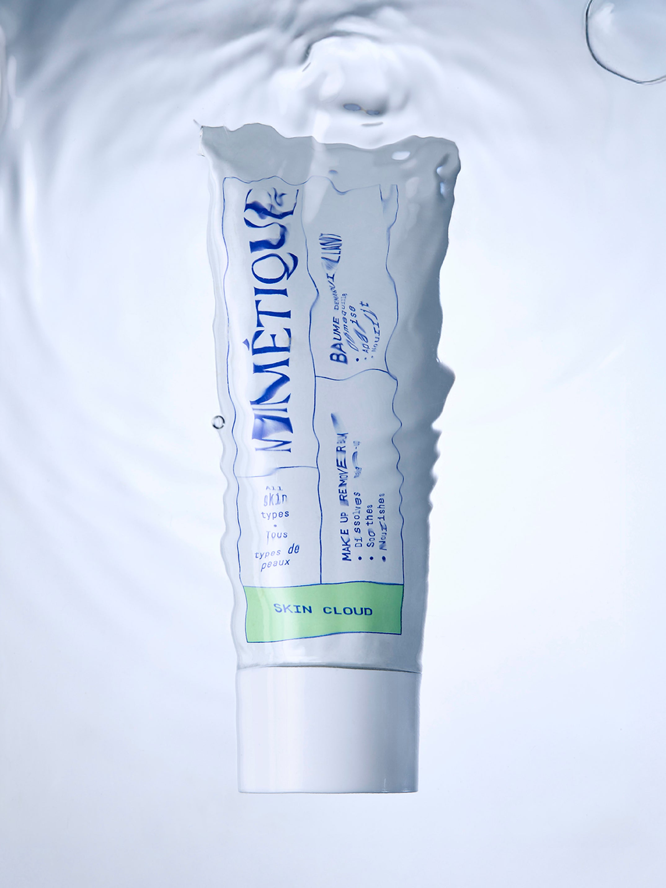 Image of the MIMÉTIQUE Skin Cloud Nourishing Cleansing Balm under water
