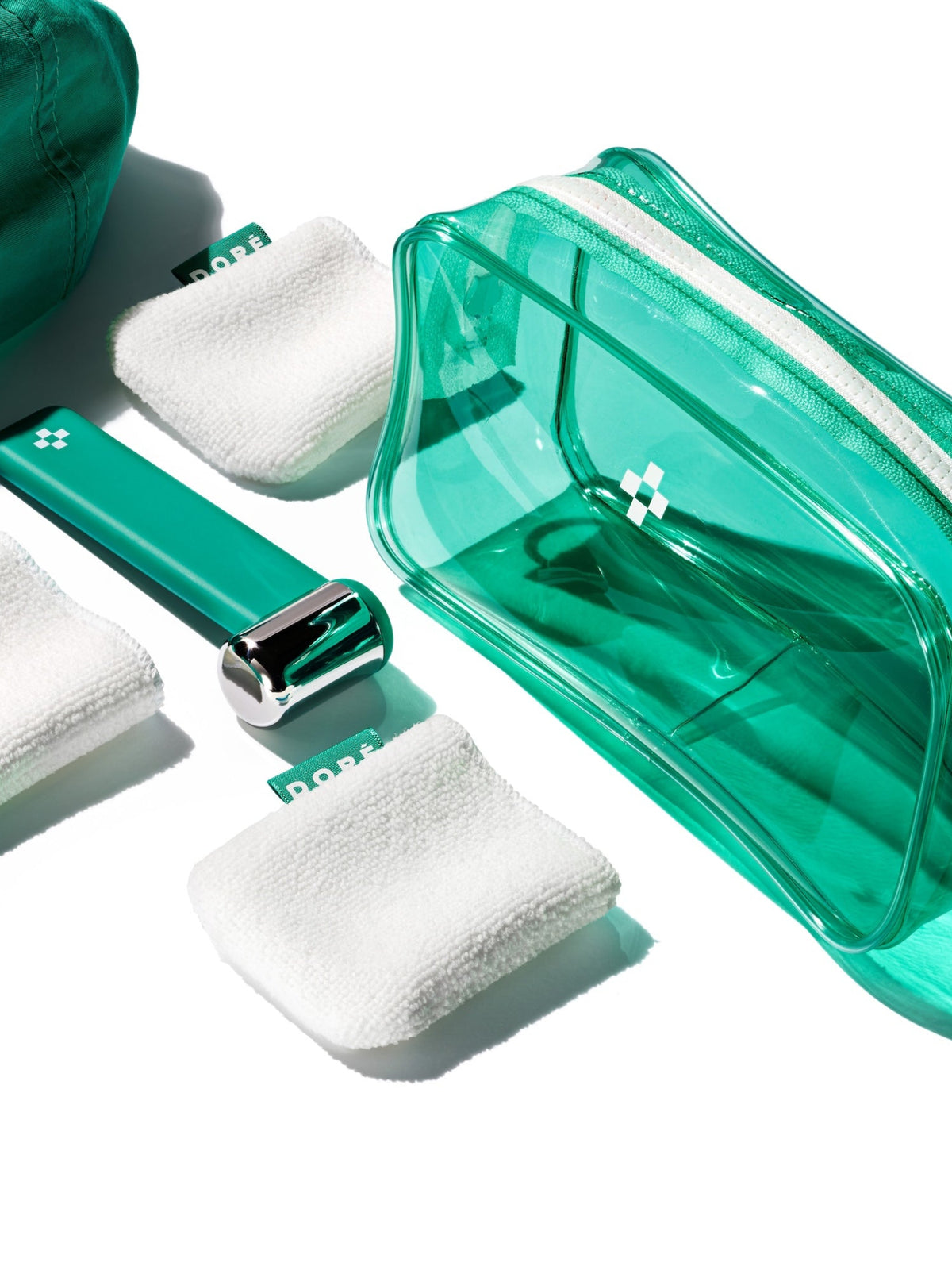 DORÉ Le Glaçon Facial Ice Roller with travel case and accessories