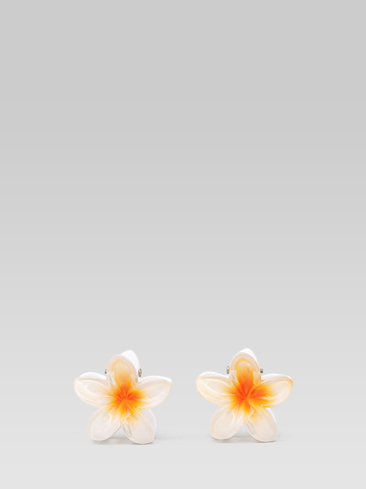 Emi Jay Baby Super Bloom Clips in Coconut flower hair clips
