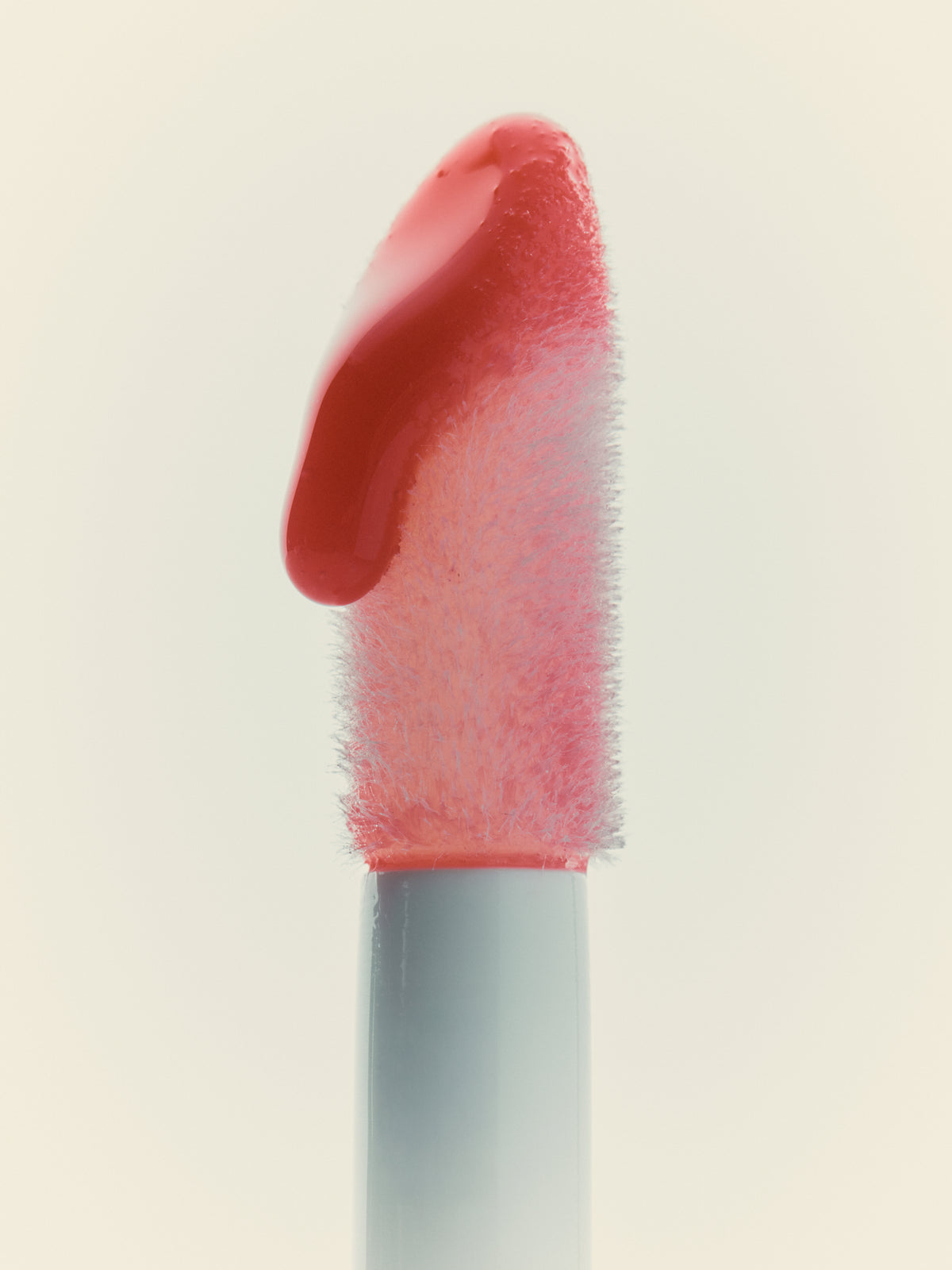 goop beauty Hydra-Barrier Gel Gloss in Tulip texture