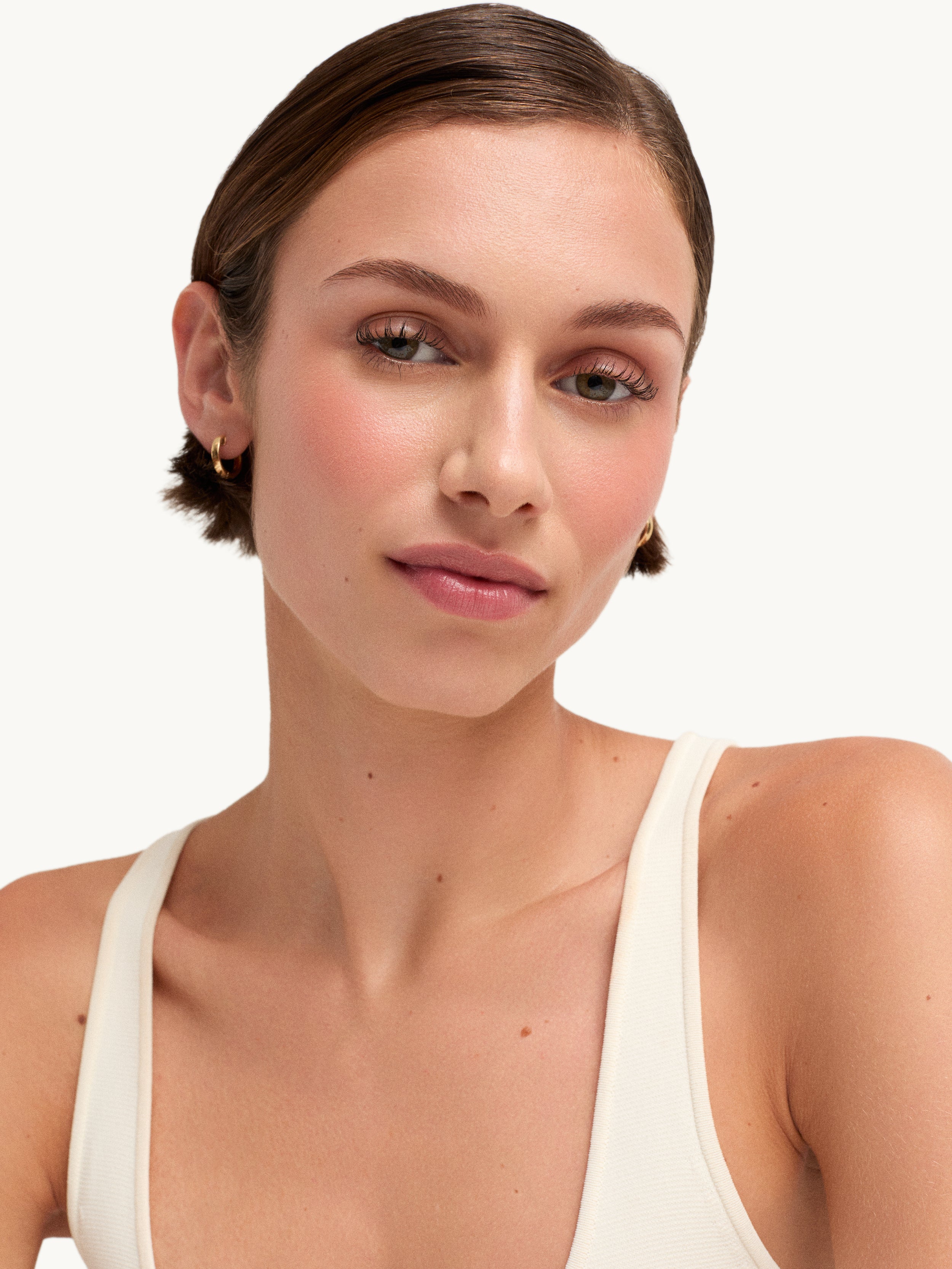 goop beauty Colorblur Glow Balm Whiskey Model new