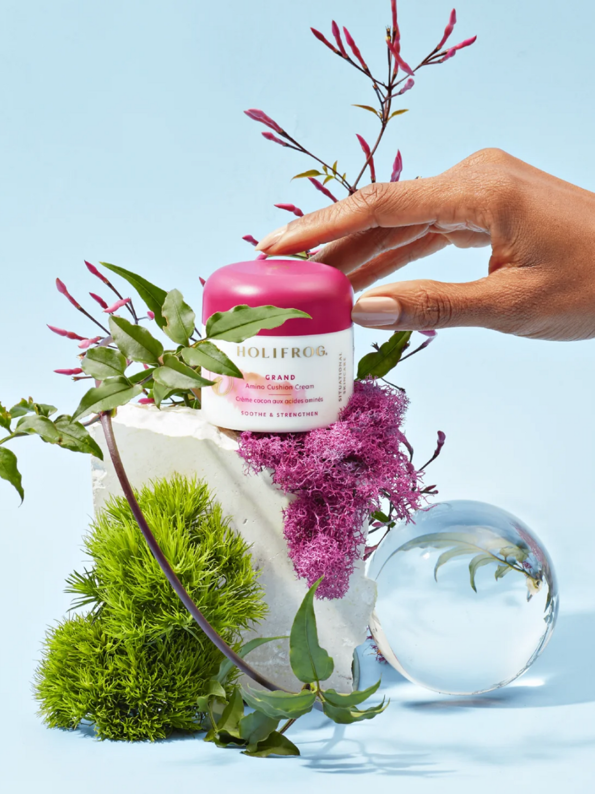 HOLIFROG Grand Amino Cushion Cream lifestyle image