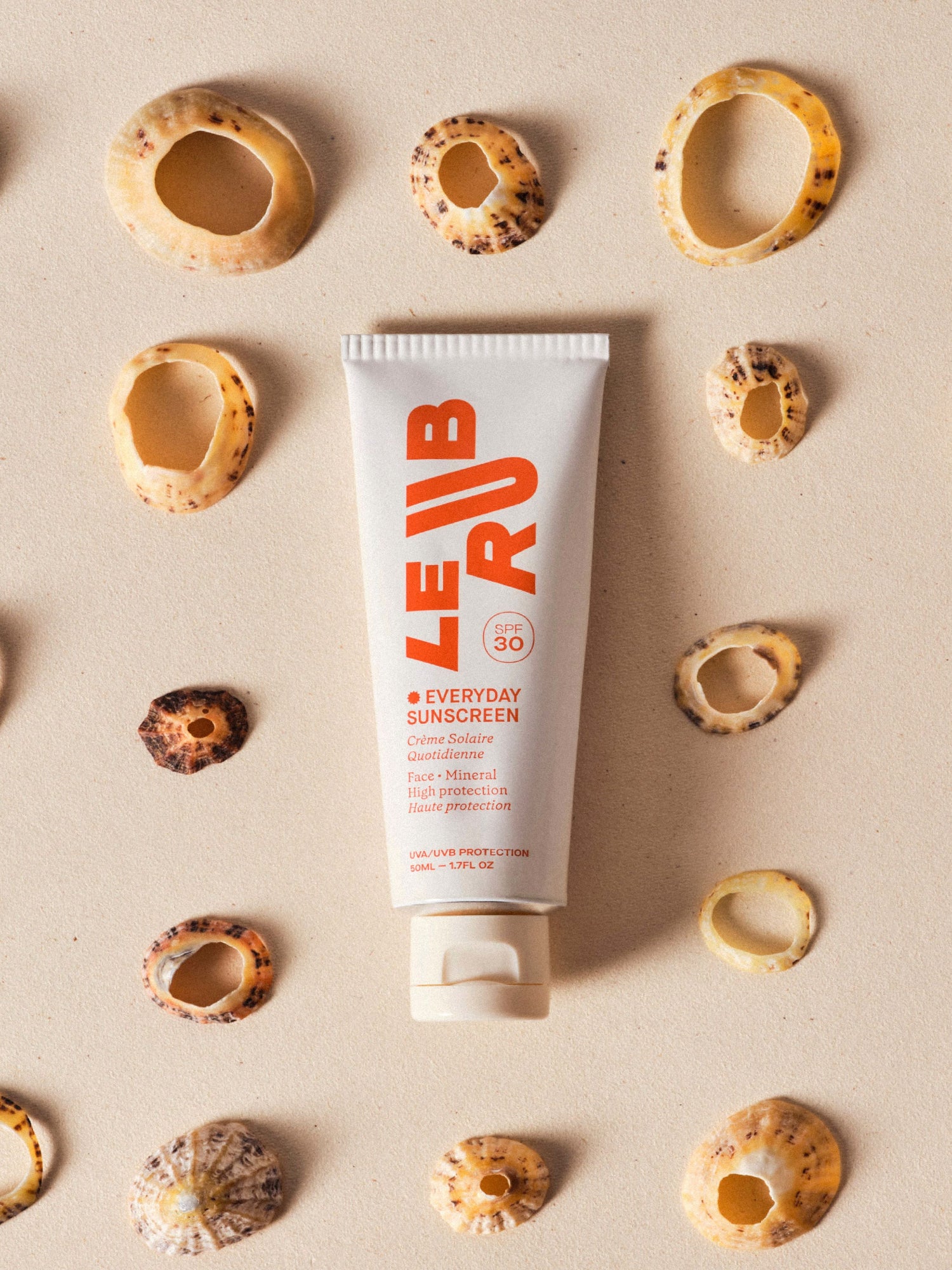LE RUB Everyday Sunscreen SPF 30 lifestyle image