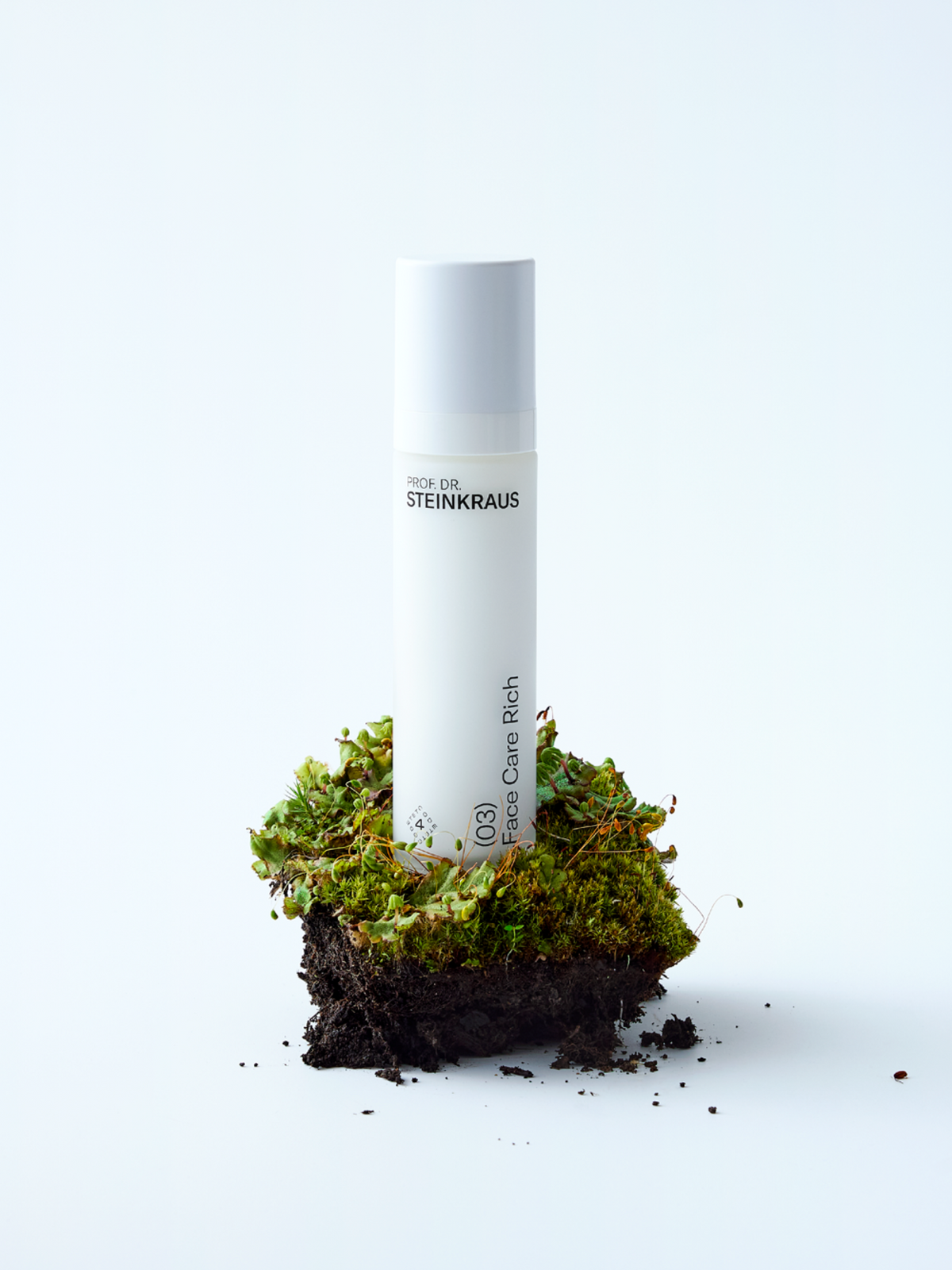 PROF. DR. STEINKRAUS Face Care Rich with moss and natural elements