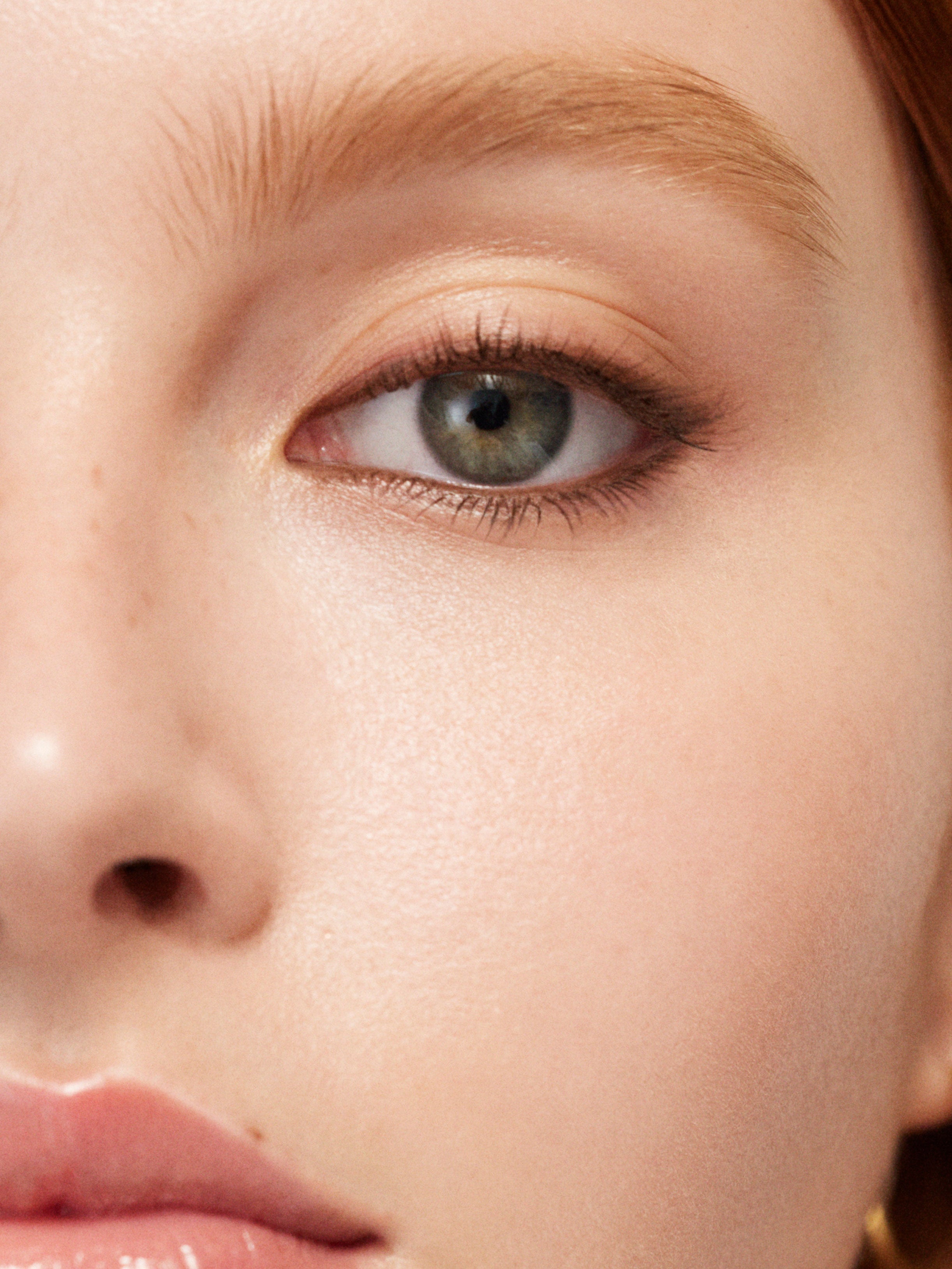 Westman Atelier Eye Love You Eye Pencil in Kohl Brun on model