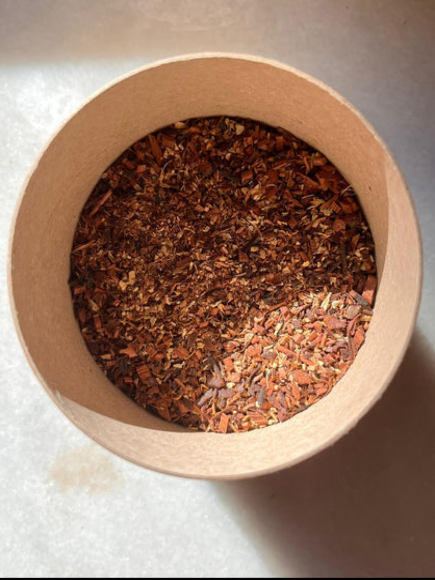 WUNDER Workshop Honeybush Chai tea blend in a bowl